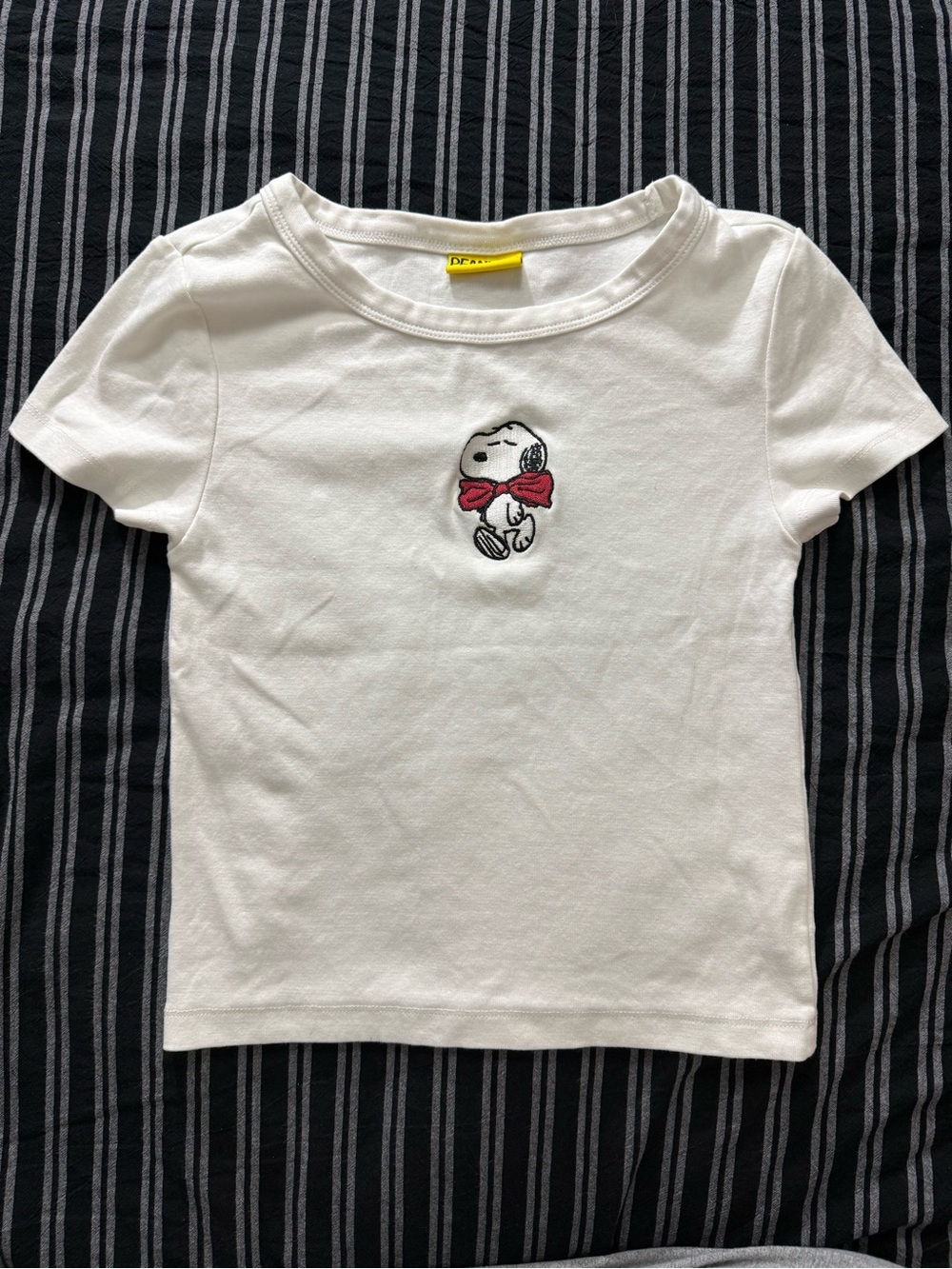 Women's M White Snoopy Embroidered Tee with Red Bow